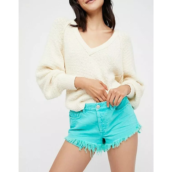 New We The Free Soft & Relaxed Cut Off Shorts $68.00 Mint Green Size 25 - Picture 1 of 5